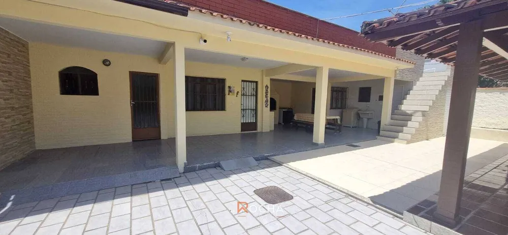 Casa, 5 quartos, 230 m² - Foto 3