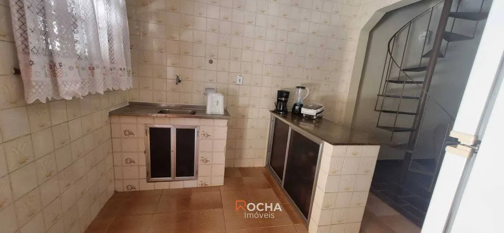Casa, 5 quartos, 230 m² - Foto 14
