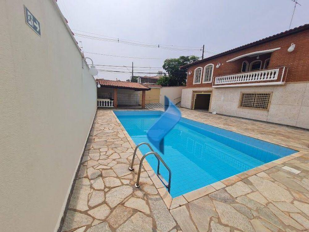 Casa para alugar com 4 quartos, 544m² - Foto 2