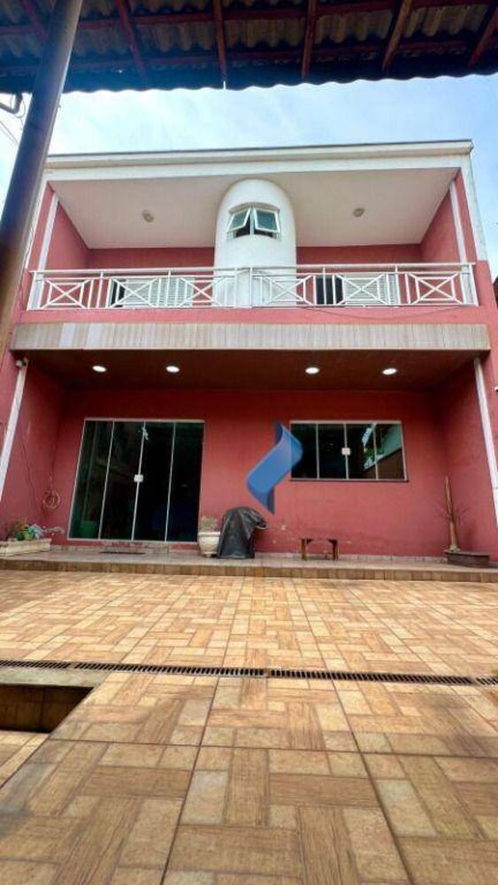 Casa, 3 quartos, 136 m² - Foto 1