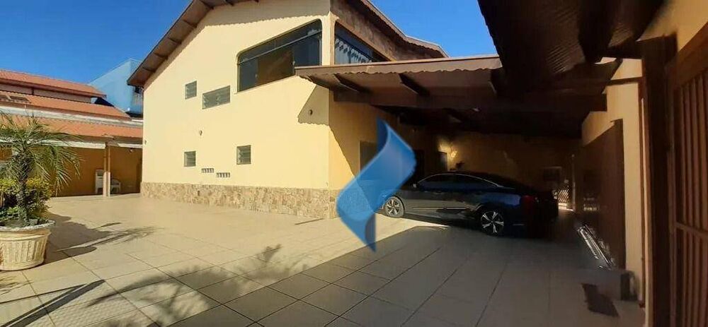 Casa, 4 quartos, 349 m² - Foto 1