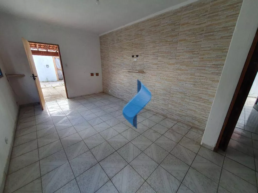 Casa à venda com 3 quartos, 176m² - Foto 1