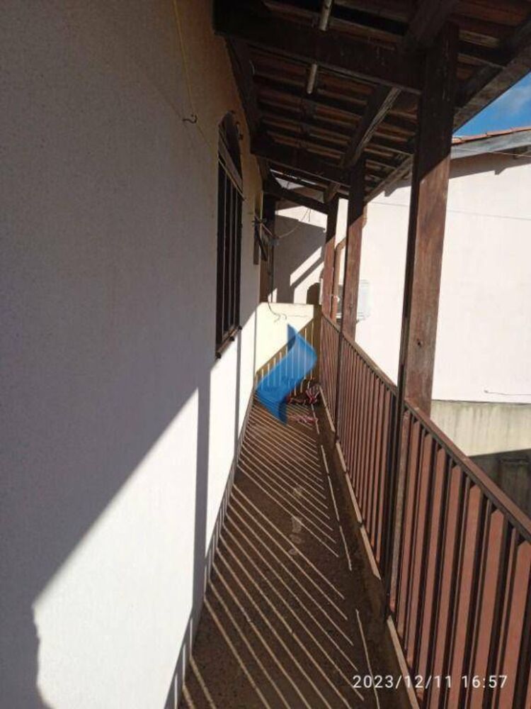 Casa, 4 quartos, 186 m² - Foto 2