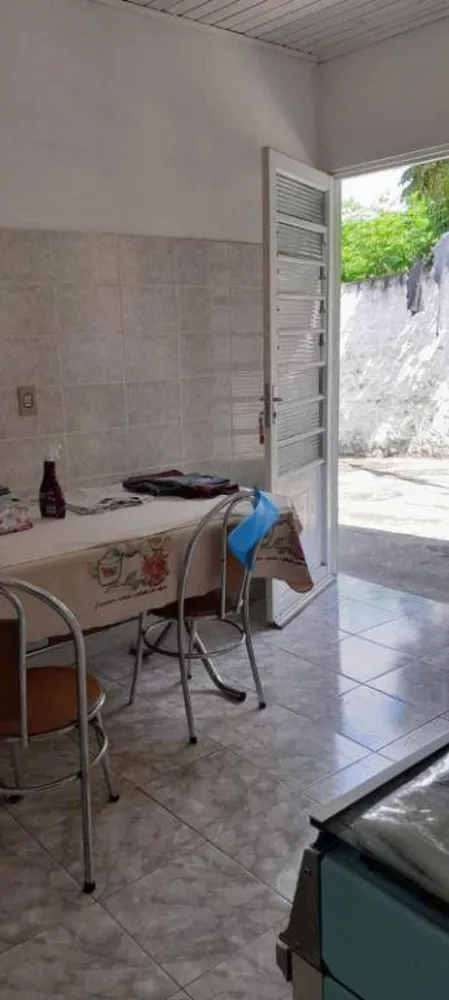 Casa, 2 quartos, 197 m² - Foto 1