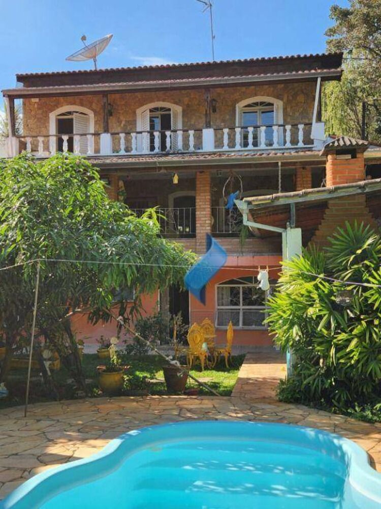 Casa à venda com 4 quartos, 283m² - Foto 3