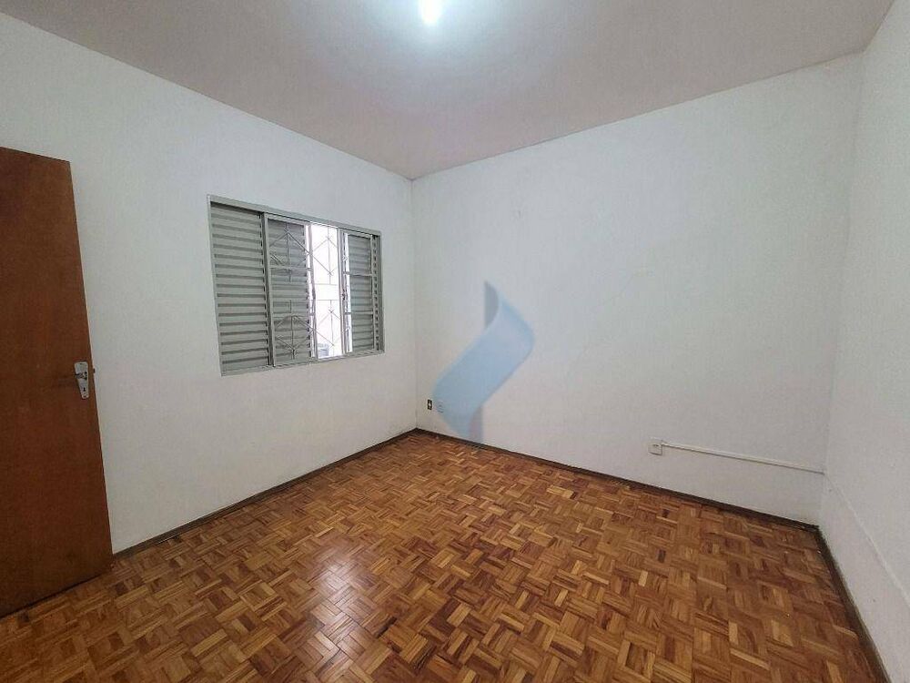 Casa para alugar com 2 quartos, 100m² - Foto 5
