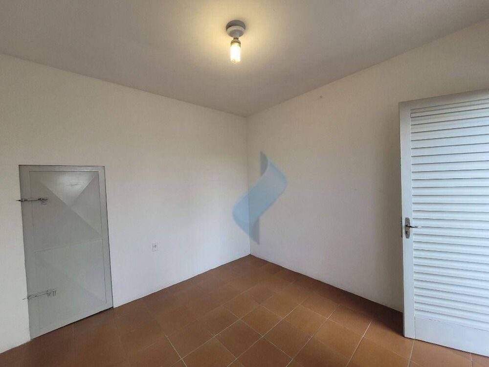 Casa para alugar com 2 quartos, 100m² - Foto 7