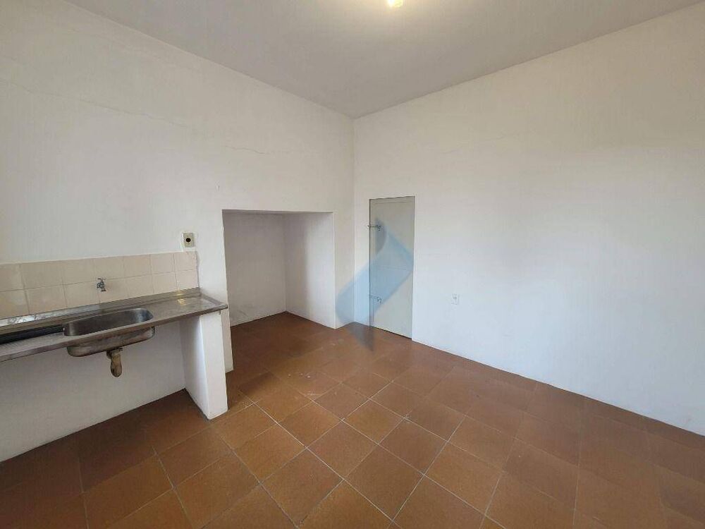 Casa para alugar com 2 quartos, 100m² - Foto 6