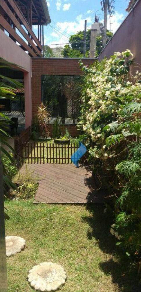 Casa à venda com 4 quartos, 347m² - Foto 24