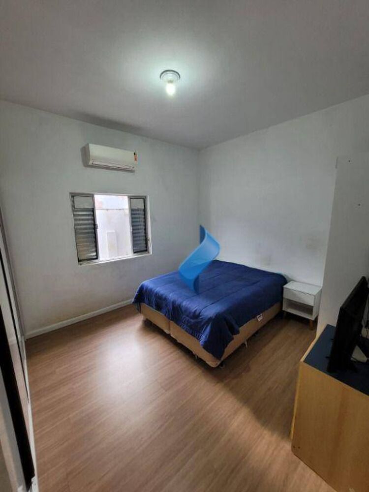 Casa, 4 quartos, 197 m² - Foto 2
