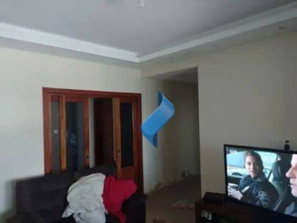Casa à venda com 4 quartos, 200m² - Foto 3