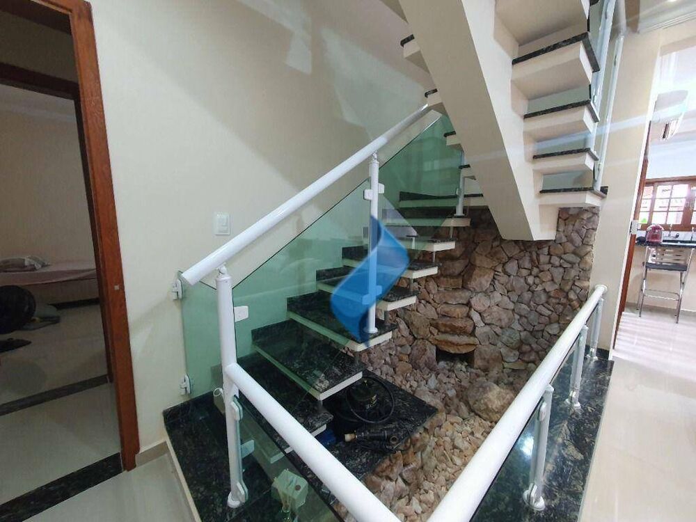 Casa, 3 quartos, 338 m² - Foto 4