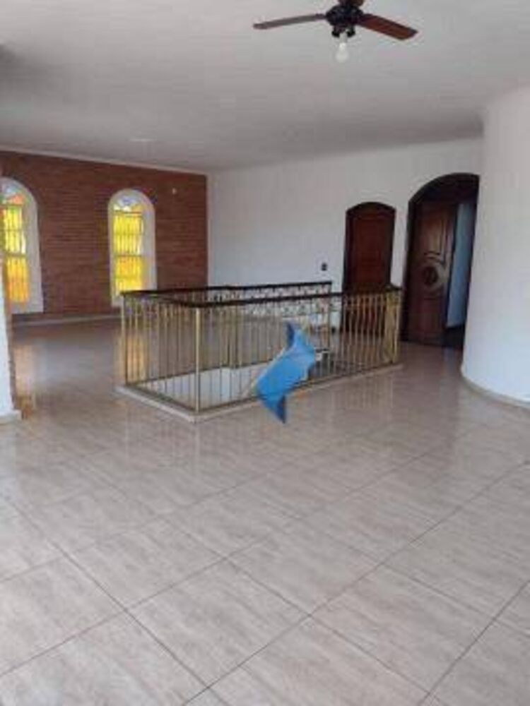 Casa à venda com 6 quartos, 411m² - Foto 3