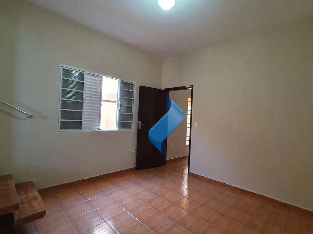 Casa, 3 quartos, 131 m² - Foto 2