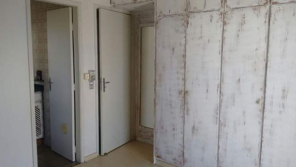 Apartamento à venda com 3 quartos, 85m² - Foto 2