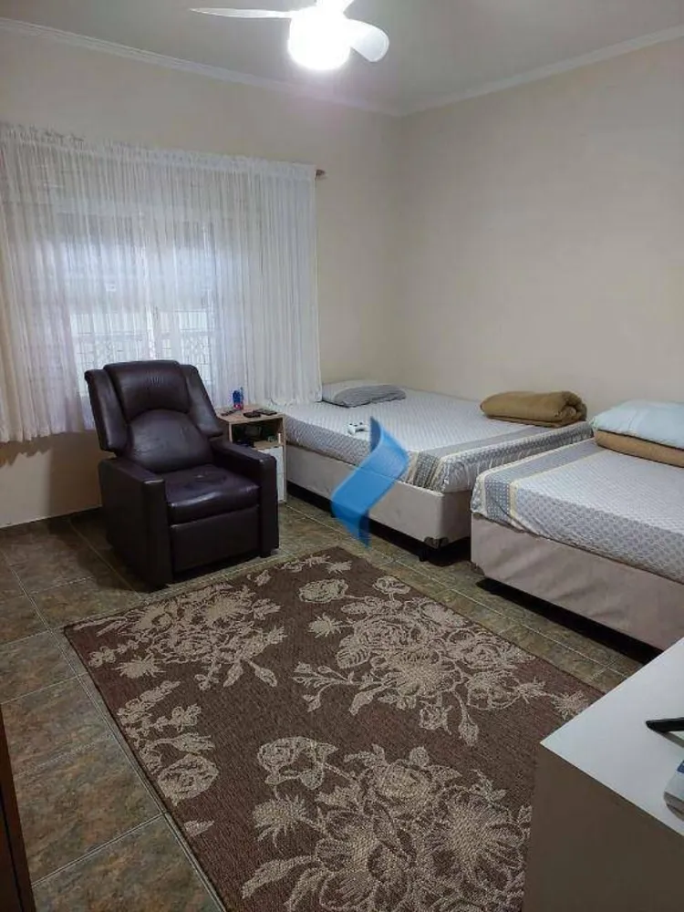 Casa, 3 quartos, 225 m² - Foto 2