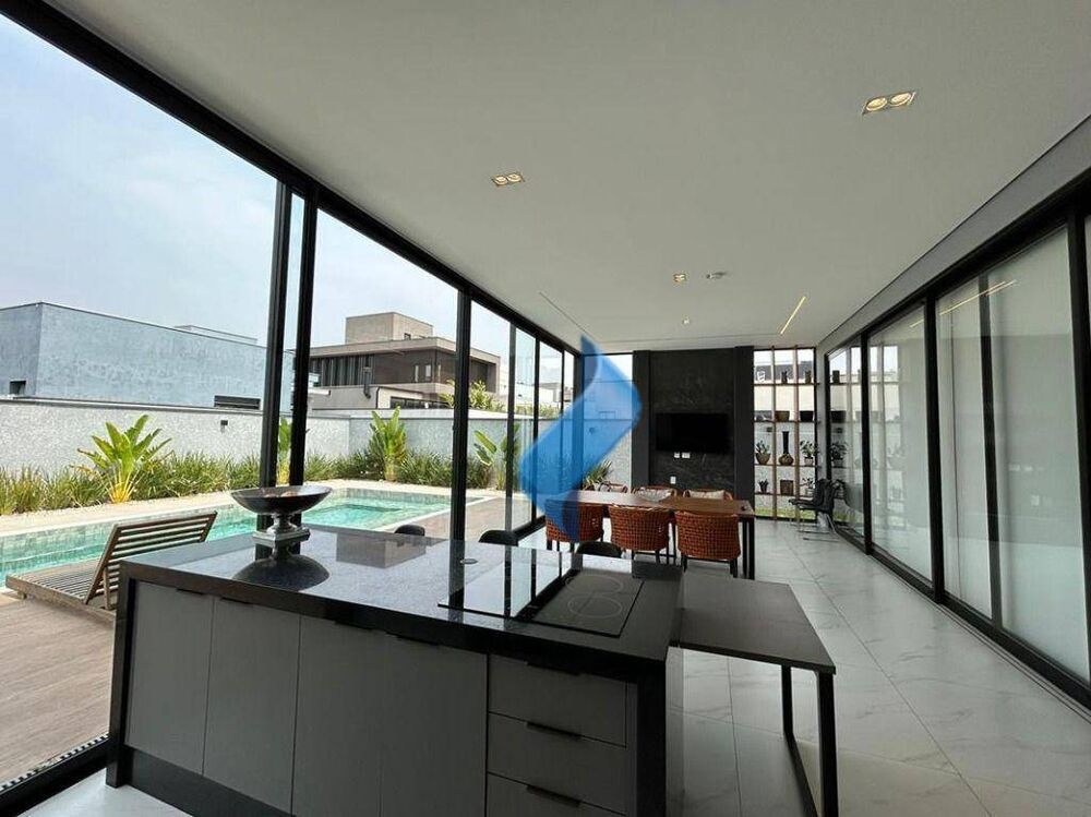 Casa de Condomínio à venda com 3 quartos, 360m² - Foto 2