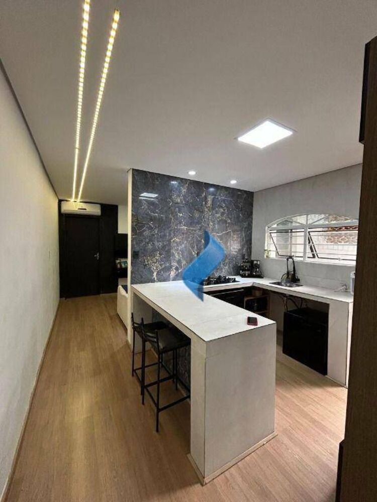 Casa à venda com 3 quartos, 125m² - Foto 1