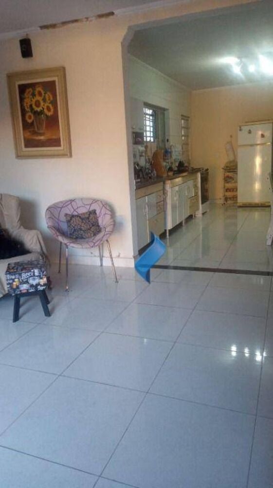 Casa, 3 quartos, 218 m² - Foto 1