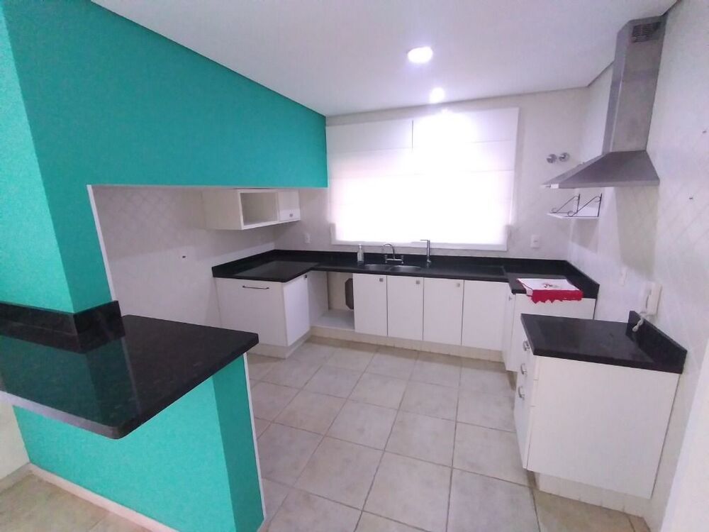 Casa, 3 quartos, 216 m² - Foto 3
