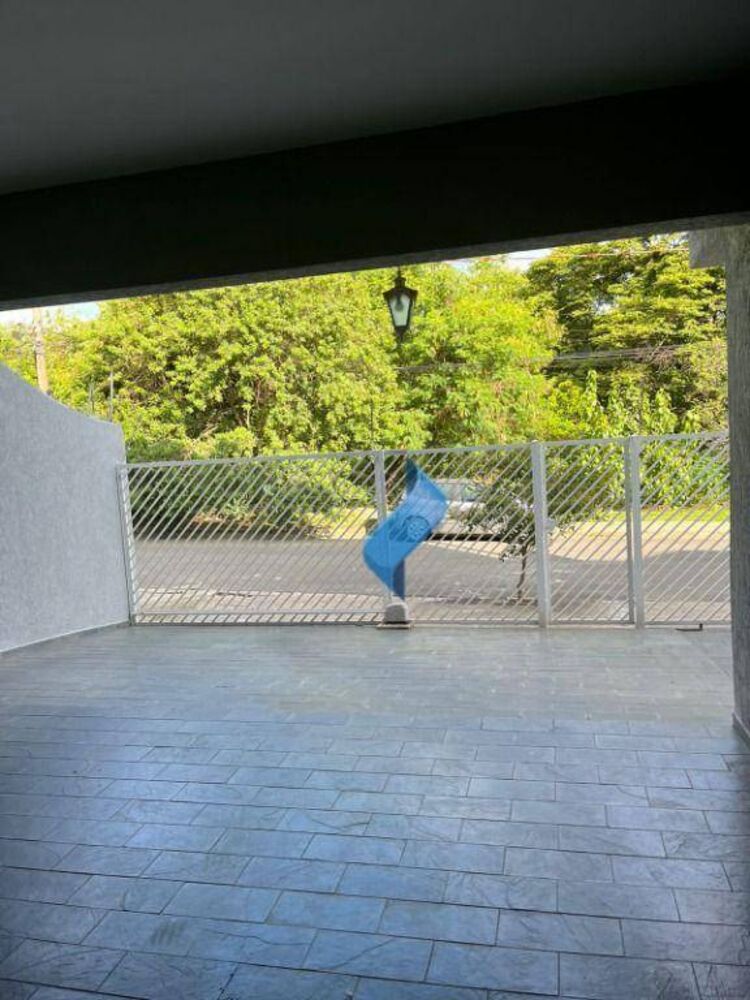 Casa, 4 quartos, 235 m² - Foto 1