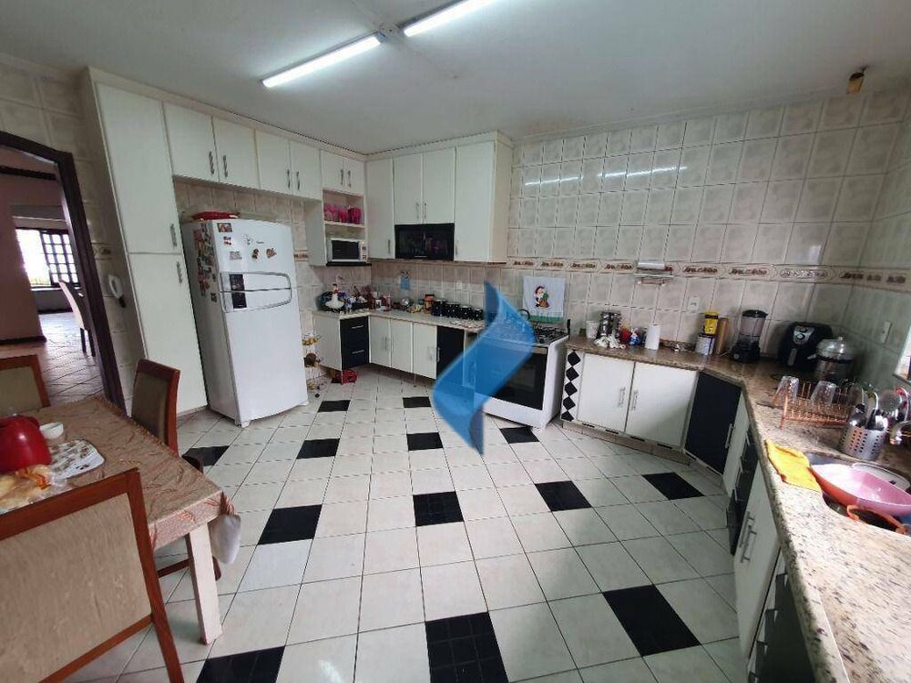 Casa, 4 quartos, 264 m² - Foto 11