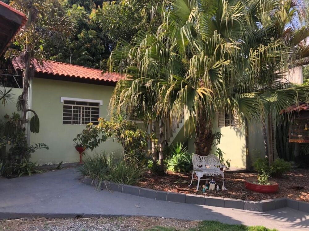 Chácara, 6 quartos, 2250 m² - Foto 1