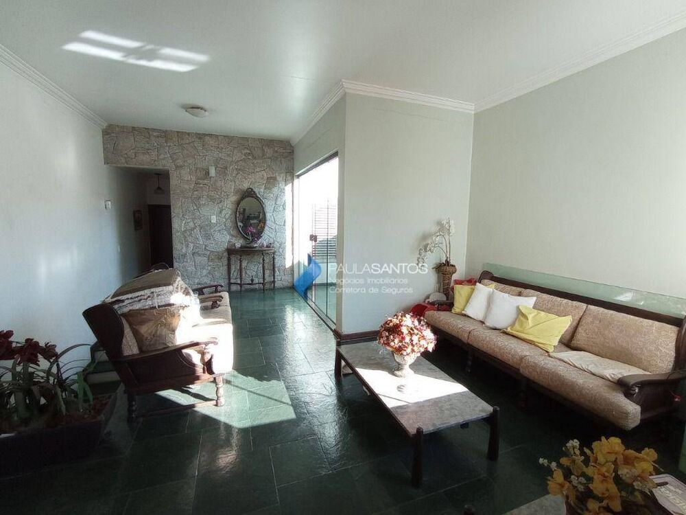 Casa à venda com 3 quartos, 182m² - Foto 4