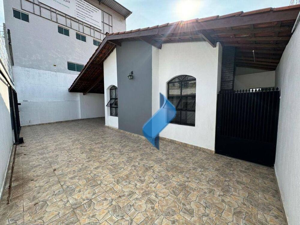 Casa, 3 quartos, 275 m² - Foto 1