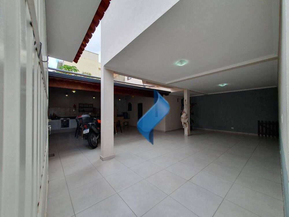 Casa, 4 quartos, 230 m² - Foto 1