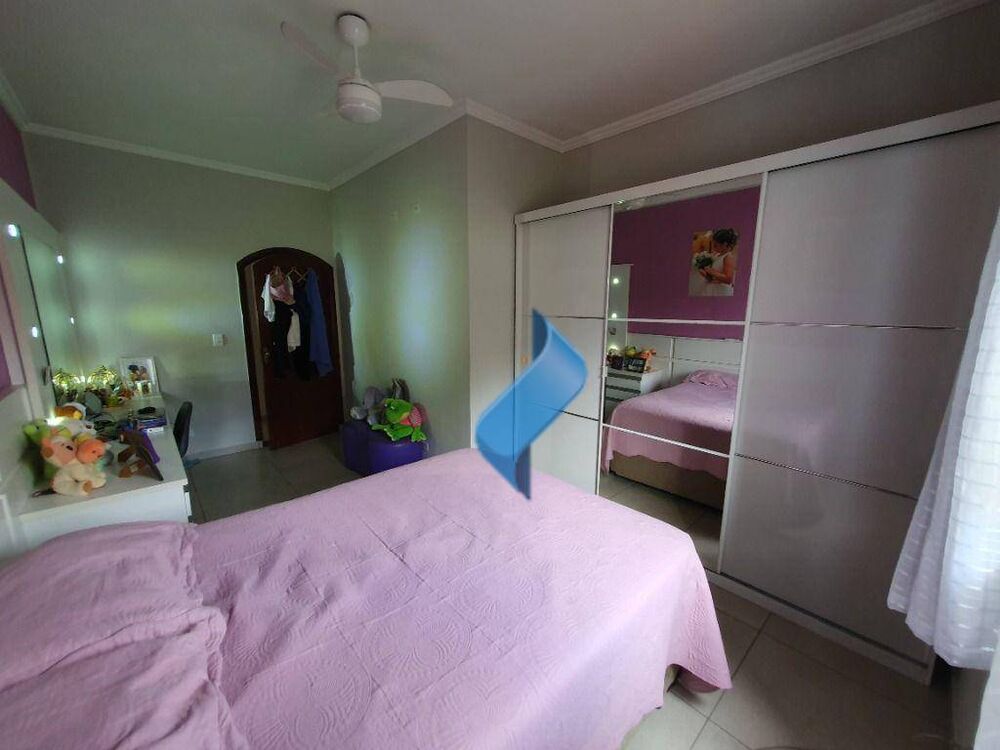 Casa, 4 quartos, 230 m² - Foto 9