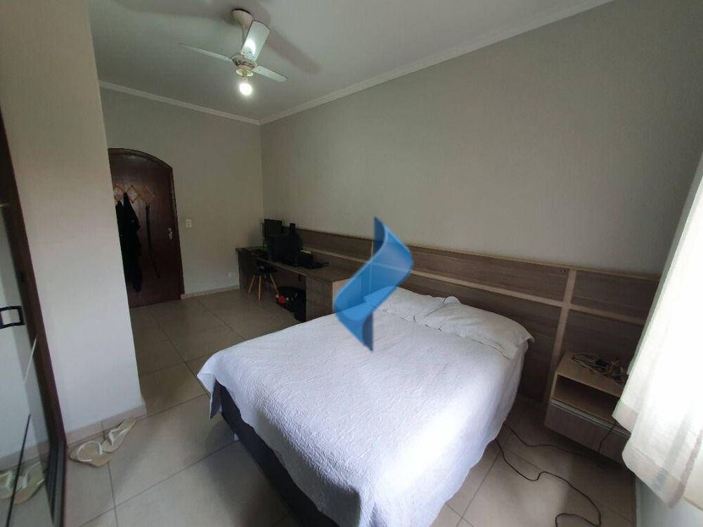 Casa, 4 quartos, 230 m² - Foto 21
