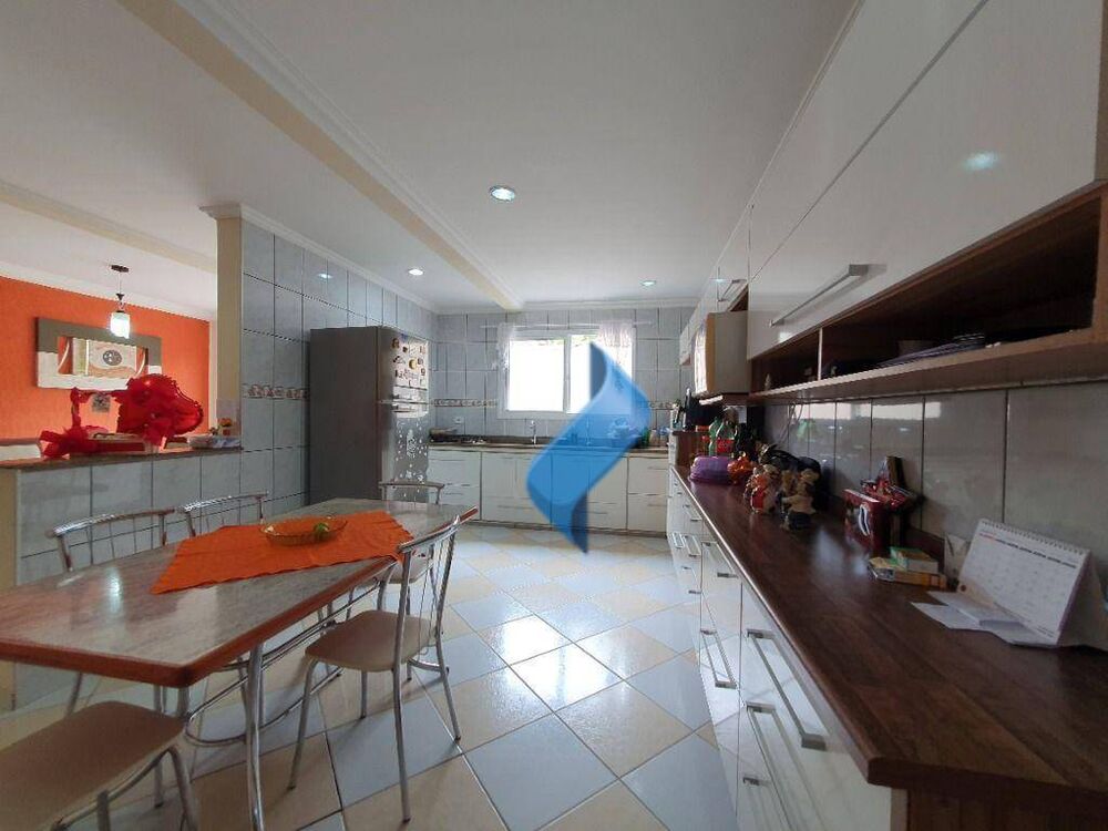 Casa, 4 quartos, 230 m² - Foto 31