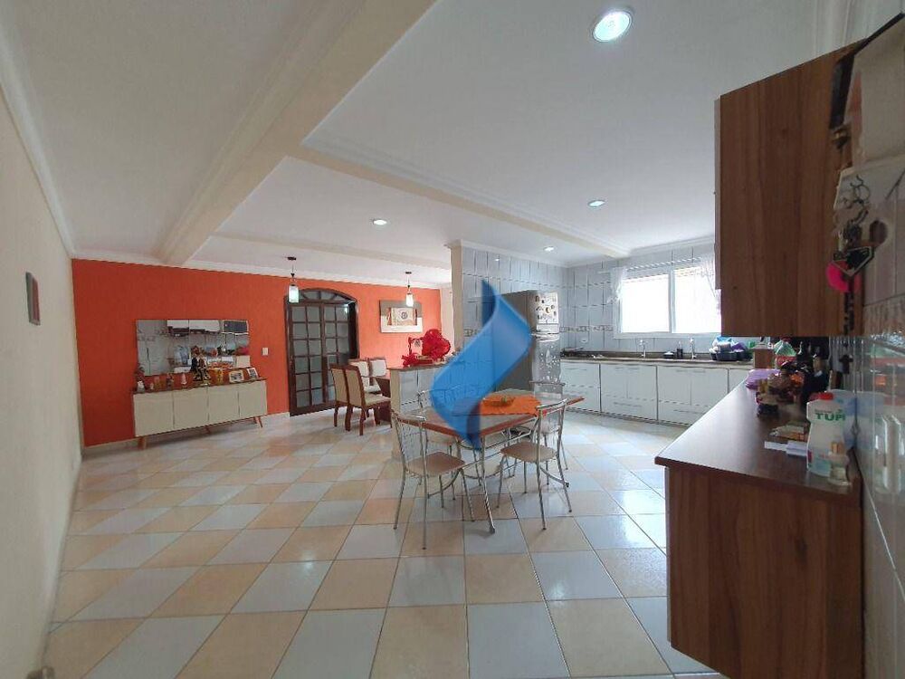 Casa, 4 quartos, 230 m² - Foto 54