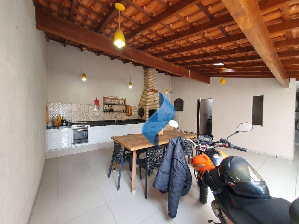 Casa, 4 quartos, 230 m² - Foto 2