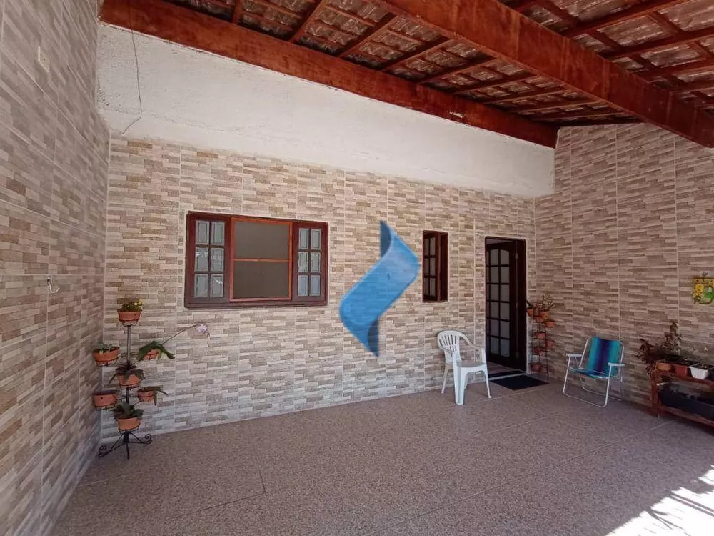 Casa à venda com 3 quartos, 105m² - Foto 1