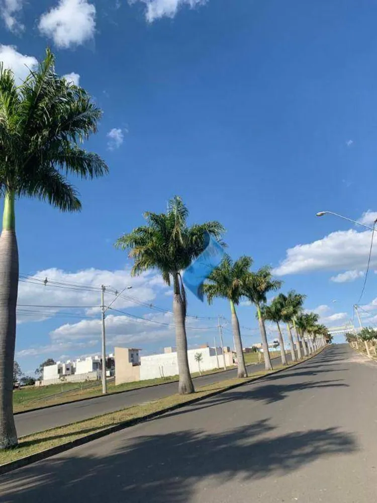 Loteamento e Condomínio, 250 m² - Foto 1