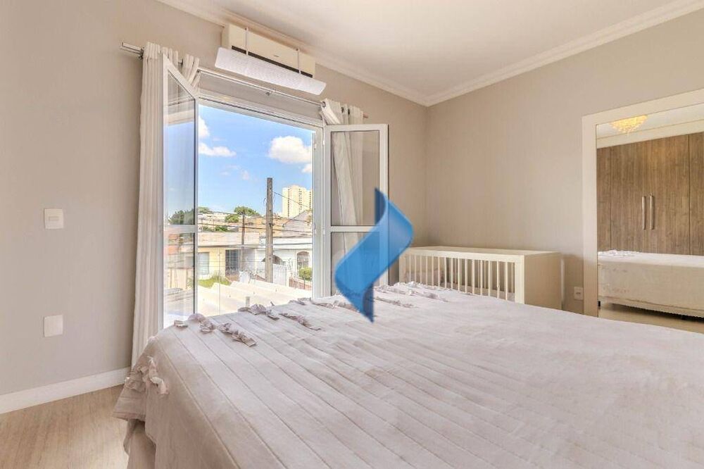 Casa, 3 quartos, 168 m² - Foto 1