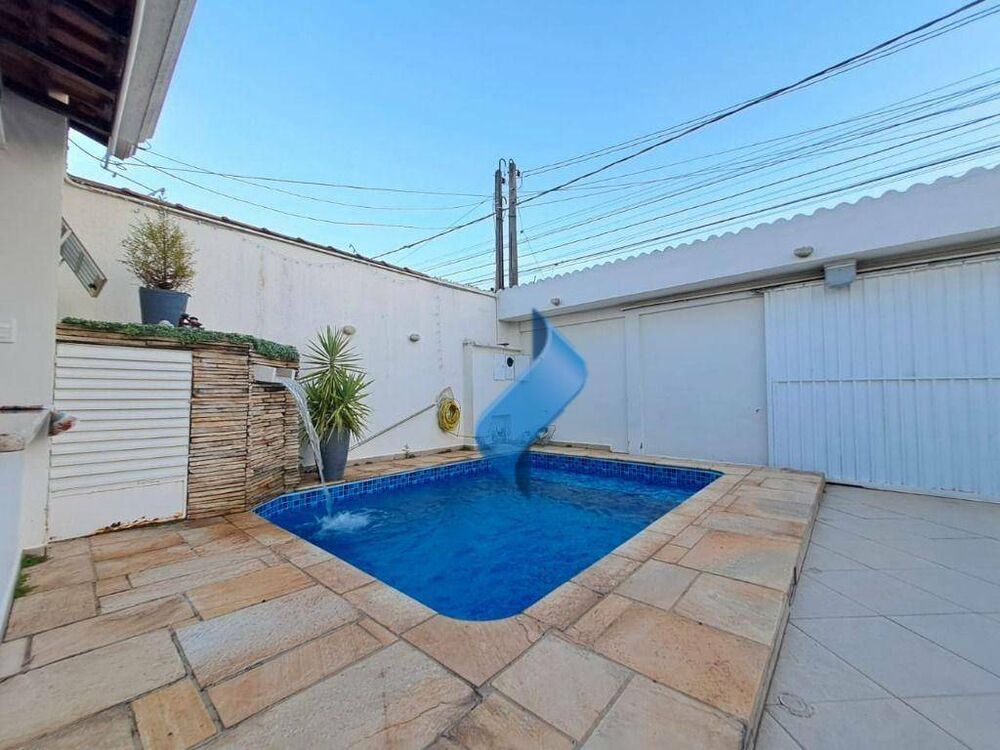 Casa à venda com 3 quartos, 147m² - Foto 2