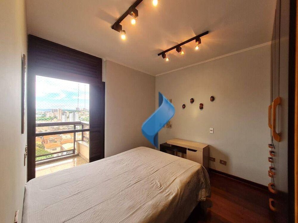 Apartamento, 3 quartos, 250 m² - Foto 1