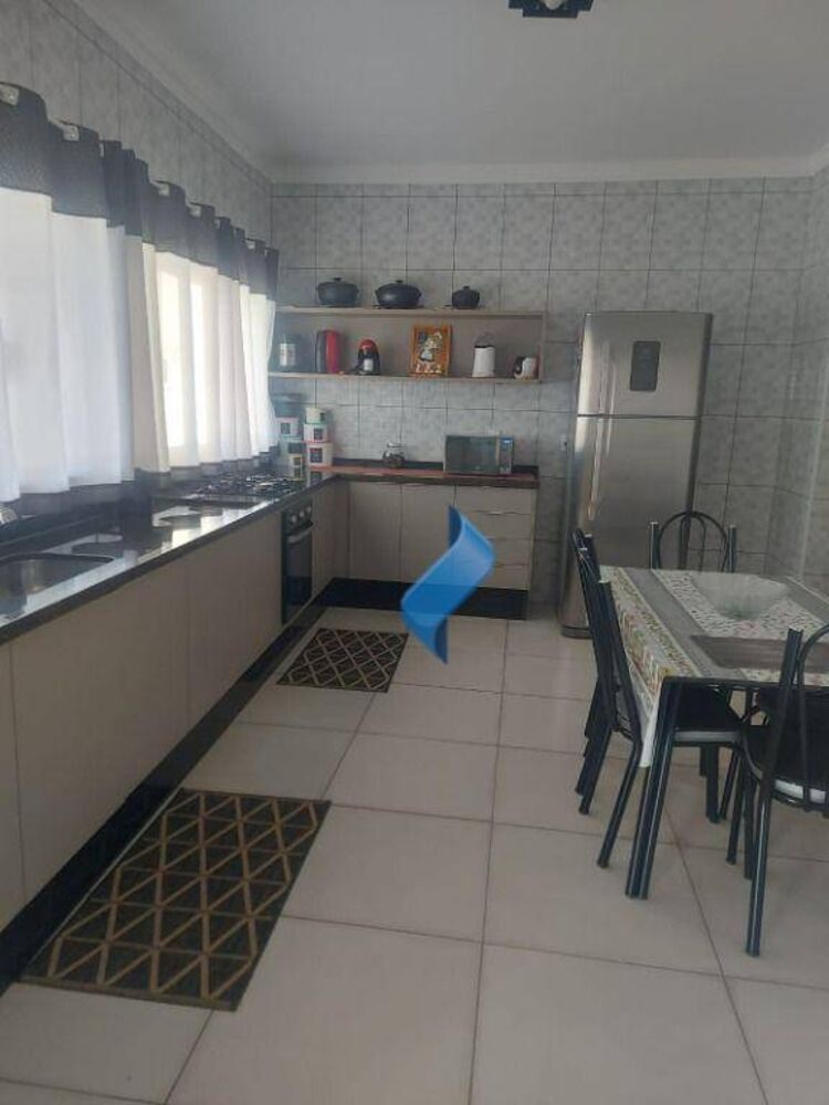 Chácara, 3 quartos, 1000 m² - Foto 1