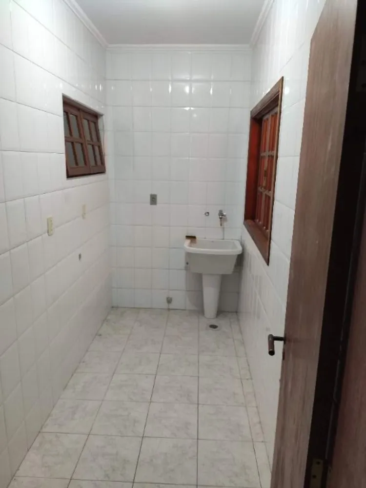Casa, 4 quartos, 230 m² - Foto 2