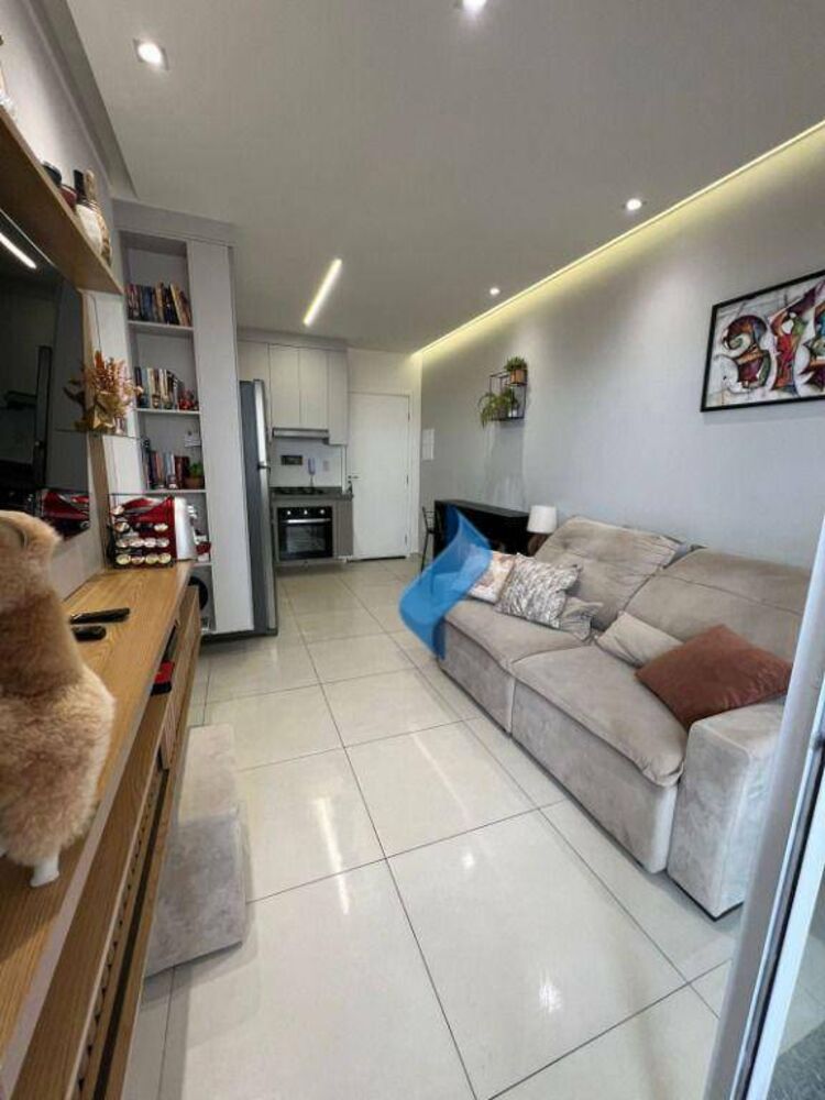 Apartamento à venda com 1 quarto, 40m² - Foto 2