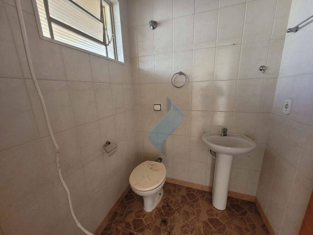 Casa para alugar com 2 quartos, 96m² - Foto 16