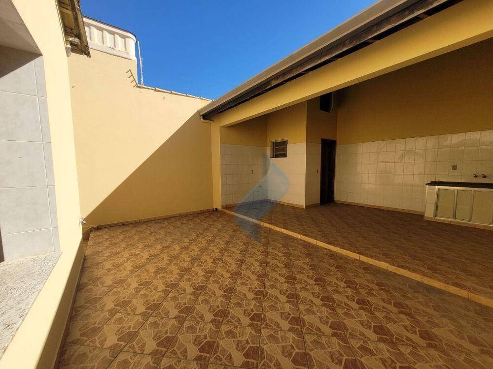 Casa para alugar com 2 quartos, 96m² - Foto 13