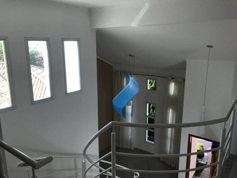 Casa de Condomínio à venda e aluguel com 6 quartos, 260m² - Foto 3