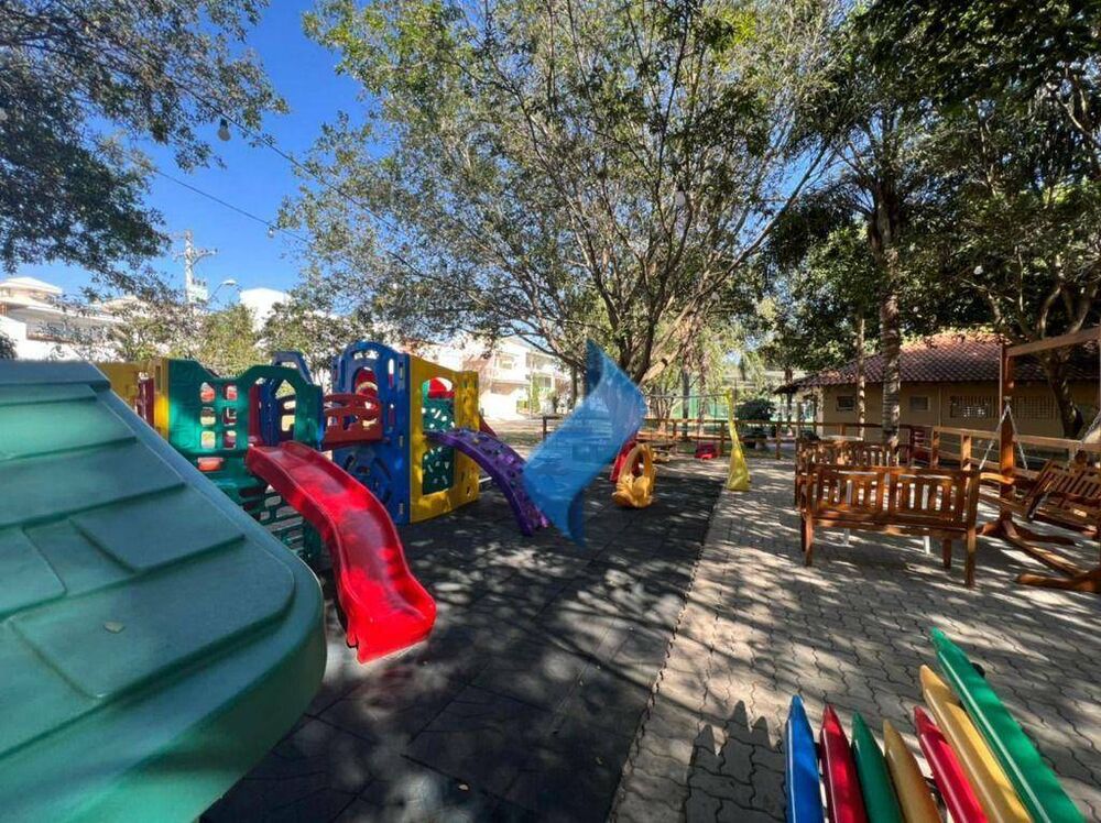 Casa de Condomínio à venda e aluguel com 6 quartos, 260m² - Foto 21