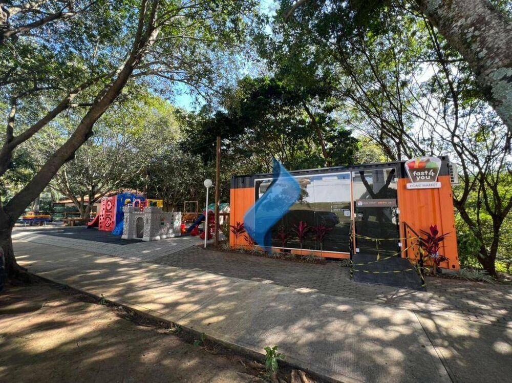 Casa de Condomínio à venda e aluguel com 6 quartos, 260m² - Foto 22