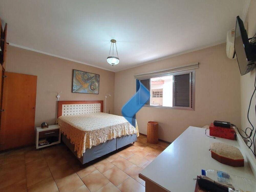 Casa à venda com 3 quartos, 328m² - Foto 7
