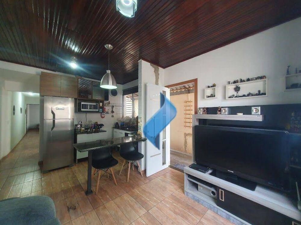 Casa, 4 quartos, 84 m² - Foto 1
